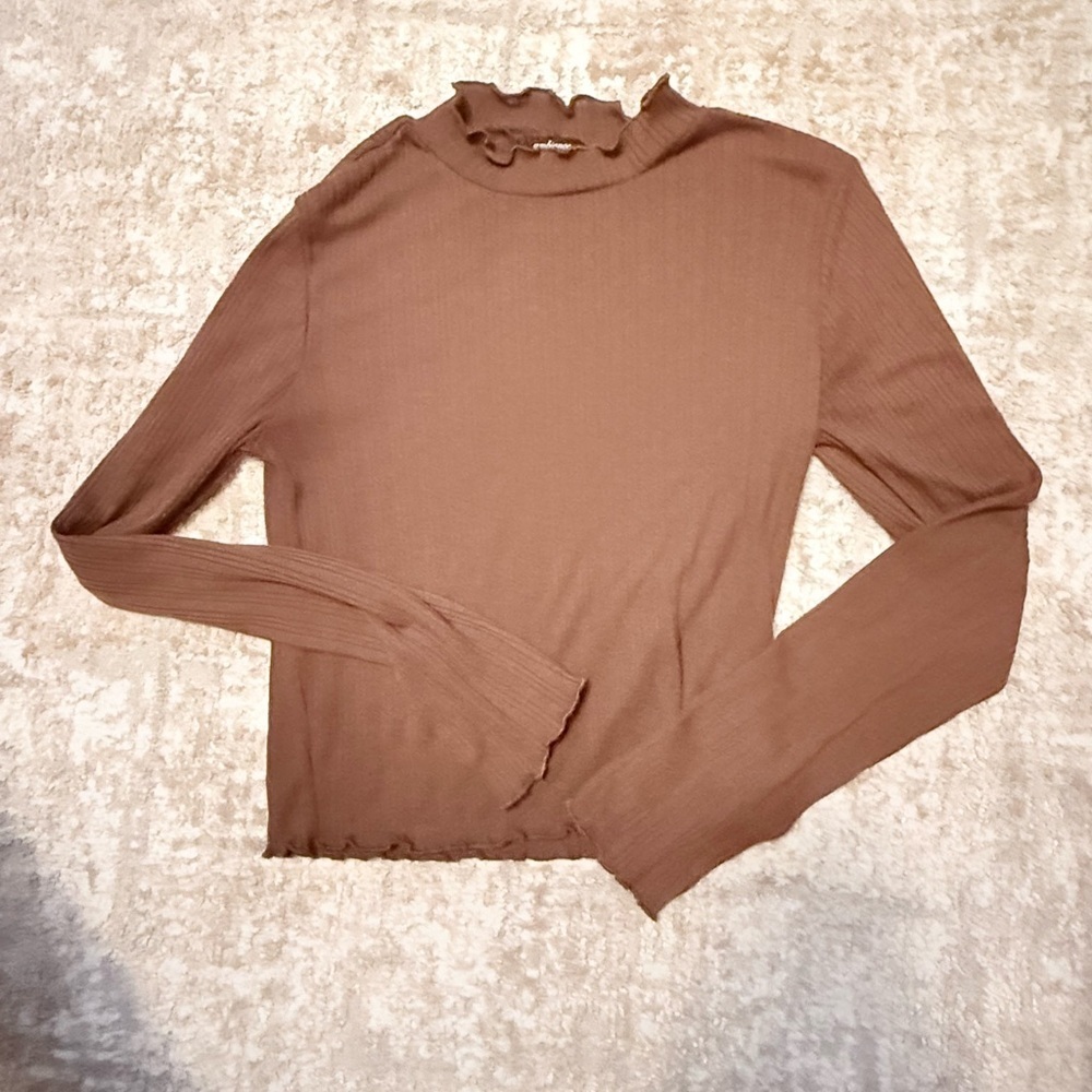 Ambiance Cocoa Ribbed Long Sleeve Cropped Top size L